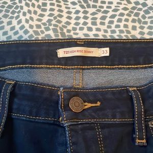 Levi’s 721 high rise skinny, size 33